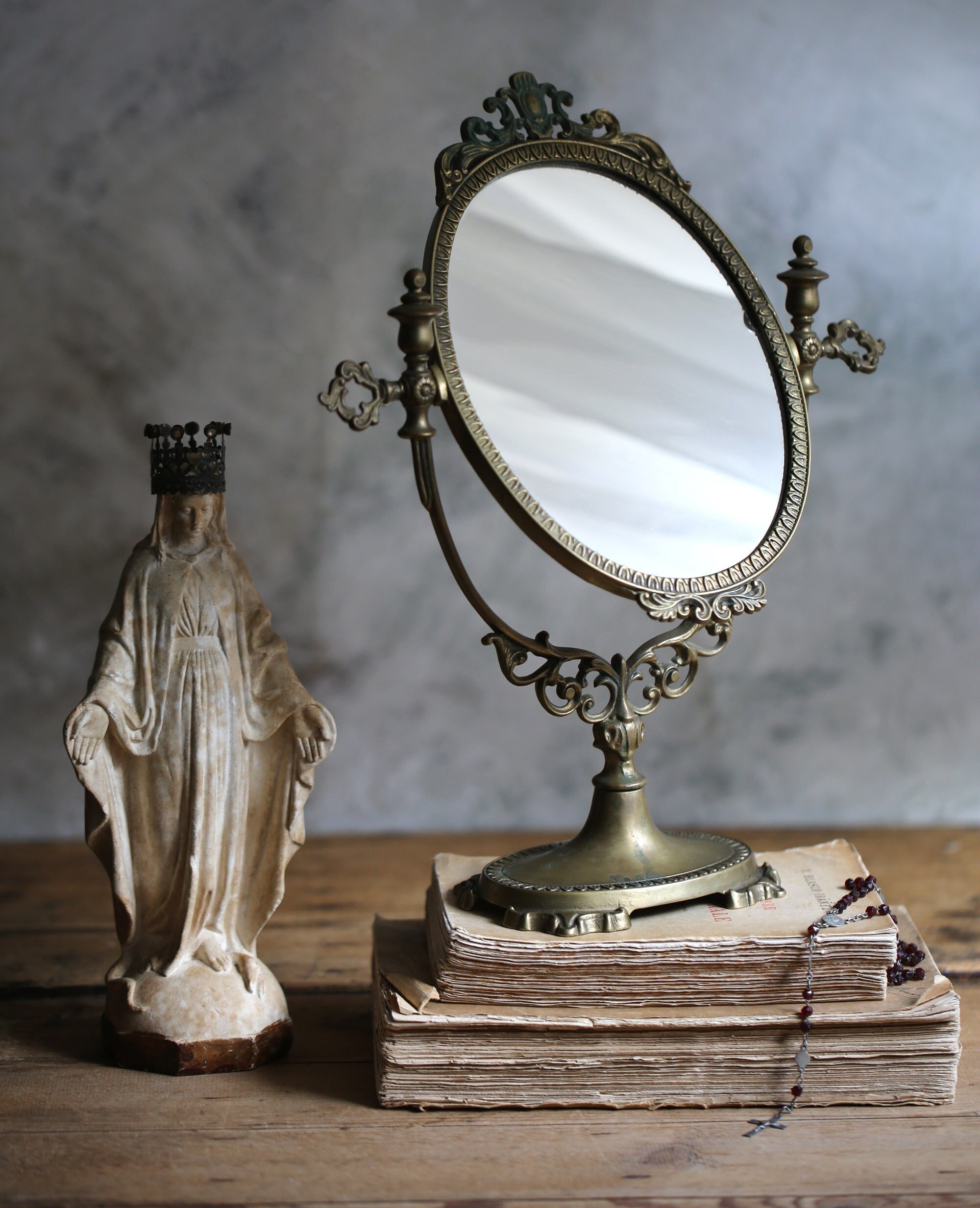 Antique Ornate Français
