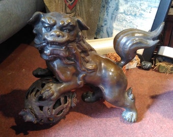 Japanese iron sculpture SHISHI lion dog video