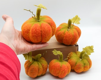 Set of 5, felted pumpkin decor, pumpkin decoration, autumn fall decorations, halloween pumpkin decorations, thanksgiving table decorations