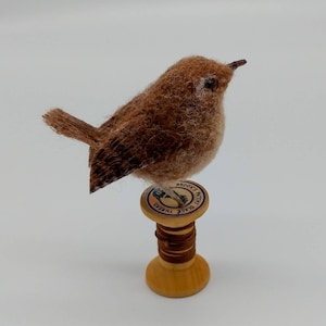 Felted Wren bird, gift, ornament, decoration, needle felt, wool felt, felted bird, spring summer bird, gift for dressmakers, bird lovers image 2