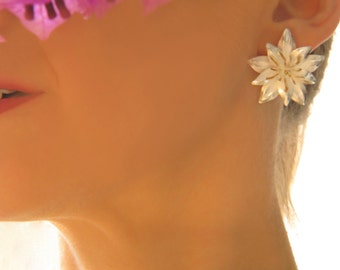 Lily earrings - Flower earrings - Bridal earrings - Silver Jewellery - Studs earrings