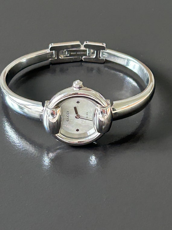 Gucci stunning lady’s silver - mother of pearl ban