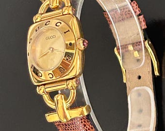 Vintage [exc+5] Gucci 3001m Gold Black Dial Roman Quartz  display picture 3