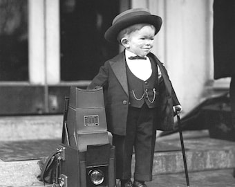 Major Mite, 1922. Digital Photo Download. Vintage Black & White Photograph. Photographer, Camera, Graflex, 1920s, 20s, Historical.