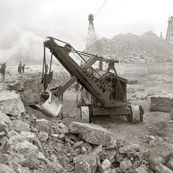 Steam Shovel, 1910. Vintage Photo Reproduction Print. Black & White Photograph. Construction, Machinery, Steam Power, 1900s.