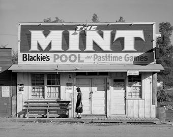 The Mint Pool Hall, 1940. Digital Photo Download. Vintage Black & White Photograph. Pool, Billiards, Pool Hall, 1940s, 40s.