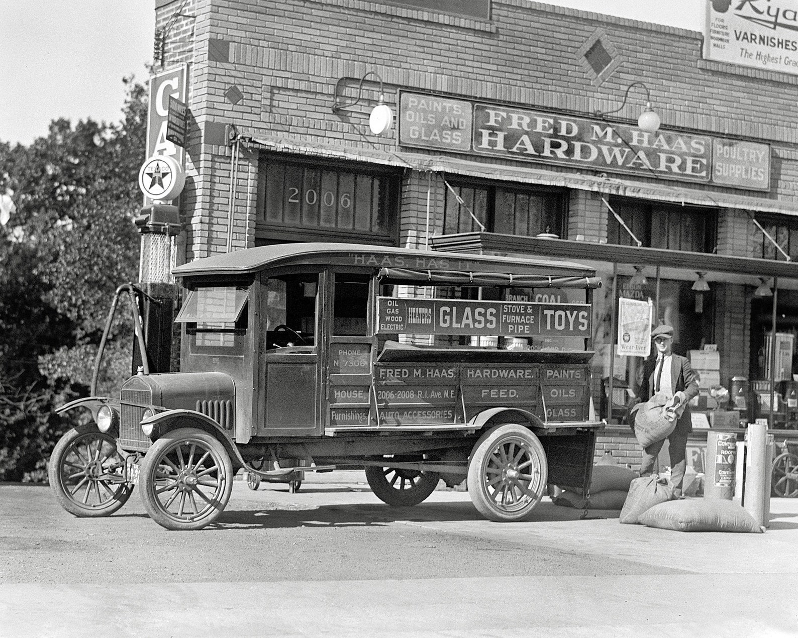 Hardware Store Delivery Truck 1924. Vintage Photo Etsy
