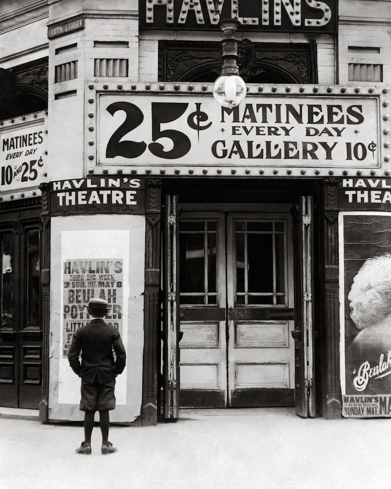 1910 Louis. Vintage Photo Reproduction Poster Print Black /& White Photograph Silent Film Movies Movie Theater Havlin/'s Theatre St