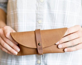 Personalized Fine Leather Clutch With Insert - The Moriah - Holtz Leather