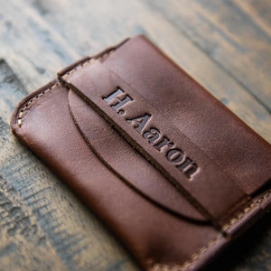 Regalos para él - Navidad - Billetera minimalista - Billetera de cuero personalizada con bolsillo frontal - N.° 3 Babe - Regalo para padrinos de boda - Regalo para el Día del Padre