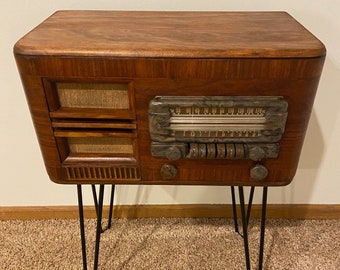 Vintage Radio on Cast Iron Hairpin Legs