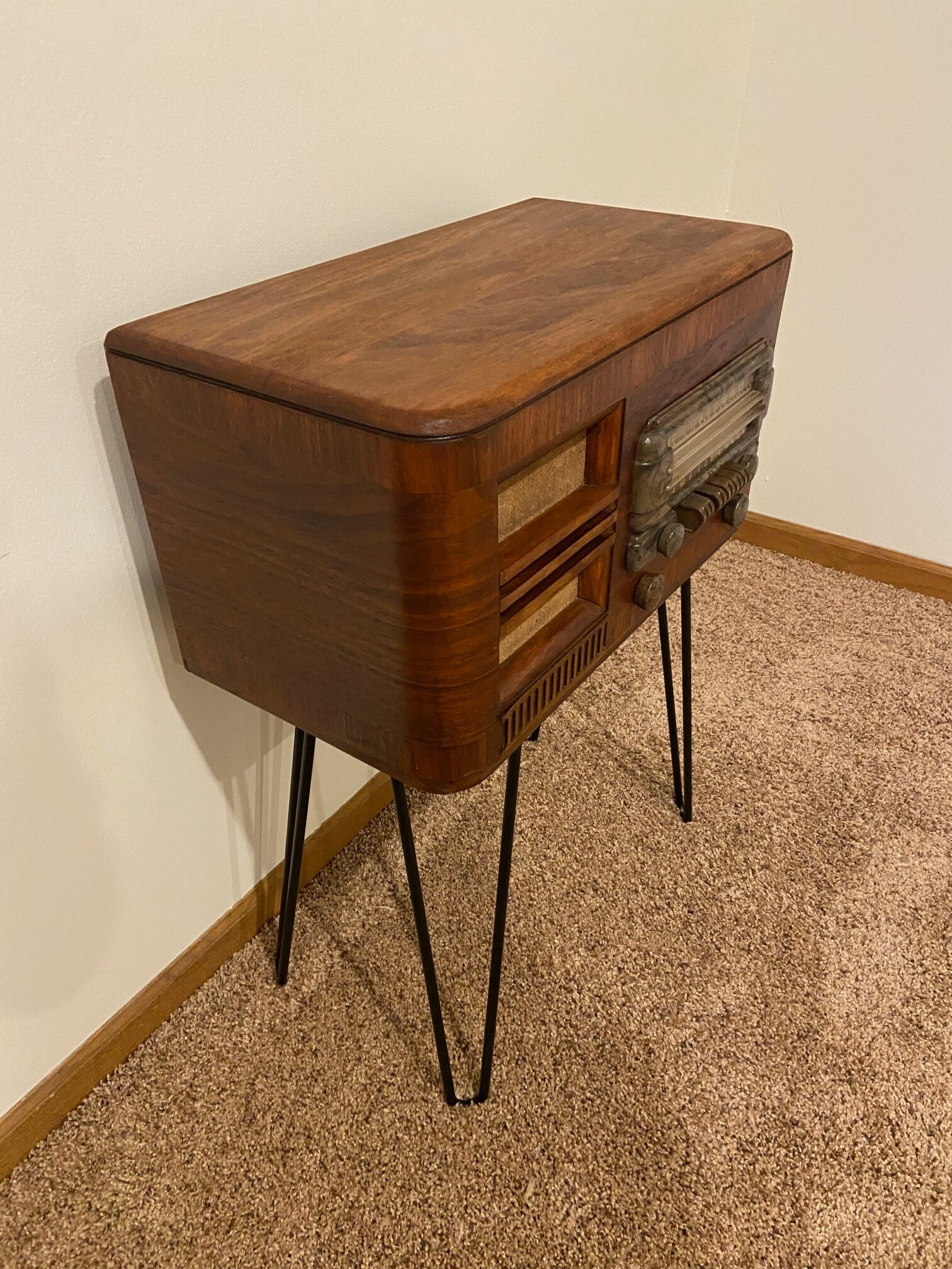 Vintage Radio on Cast Iron Hairpin Legs Etsy