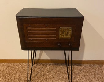 Vintage Radio on Cast Iron Hairpin Legs