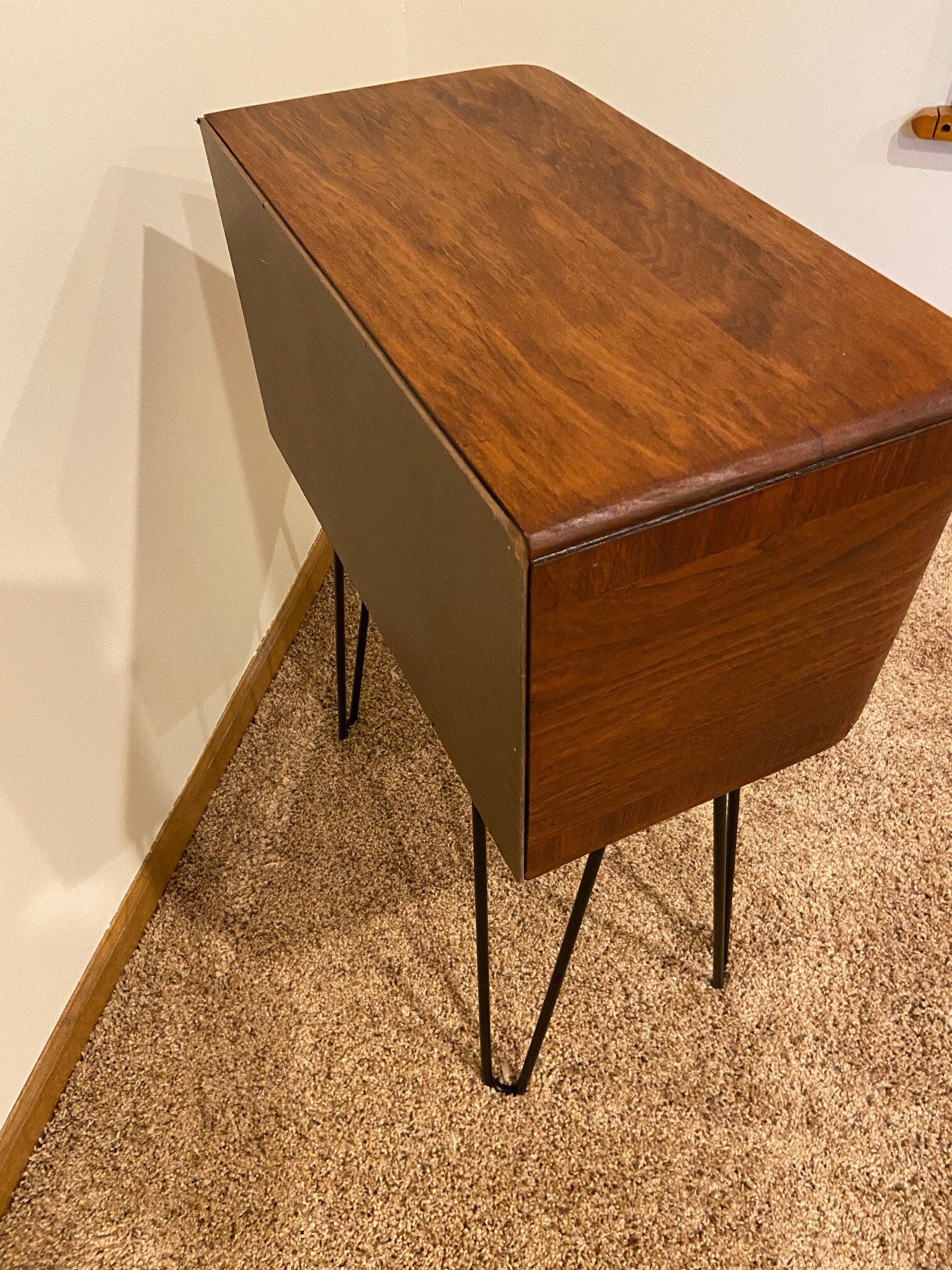 Vintage Radio on Cast Iron Hairpin Legs Etsy