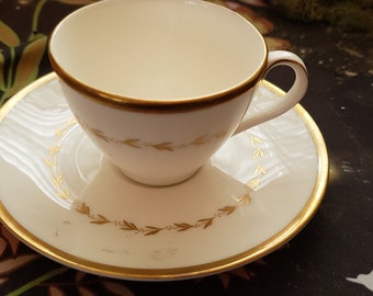 Royal Doulton Covington Tea Cup Saucer Set Bone China England