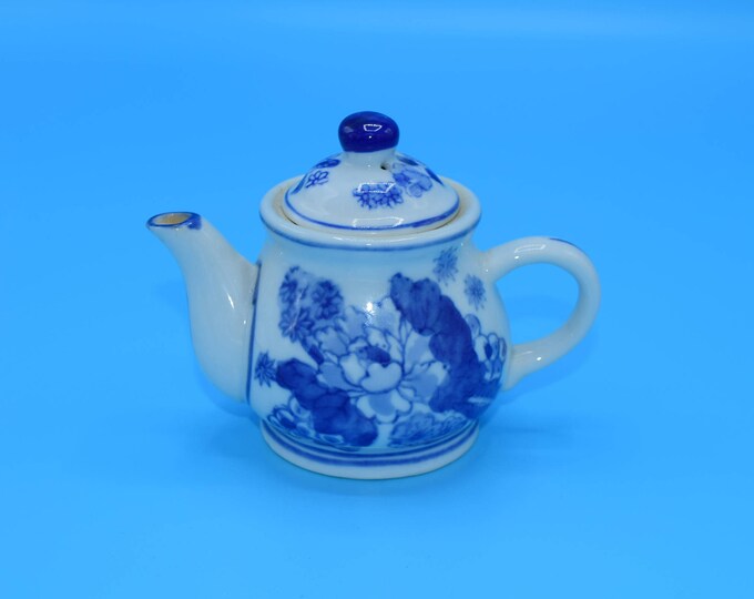 4 Art Hand Paint Blue Spotted Teapot Dollhouse Miniatures Ceramic Deco 4 Art Hand Paint Blue Spotted Teapot Dollhouse Miniatures Ceramic Deco