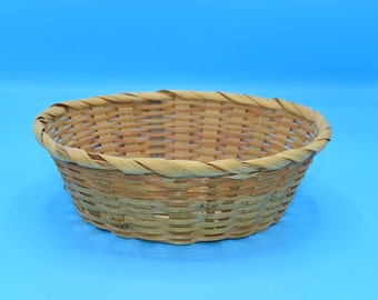 Brown Small Wicker Basket Vintage FREE SHIPPING Woven Basket Bungalow Bohemian Boho Decor Catch All French Country Decor Craft Supplies