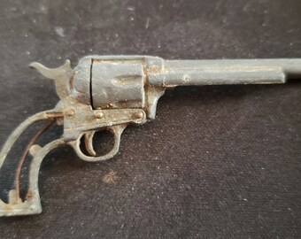 Marx Miniature Diecast Gun  Colt Army Revolver with Moving Parts Missing Handle Inserts Toy Gun