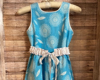 Retro Floral print Beach Sun Twirl Dress, Turquoise and white, ribbon tie belt, a-line skater skirt, button back with pockets, girls 10!