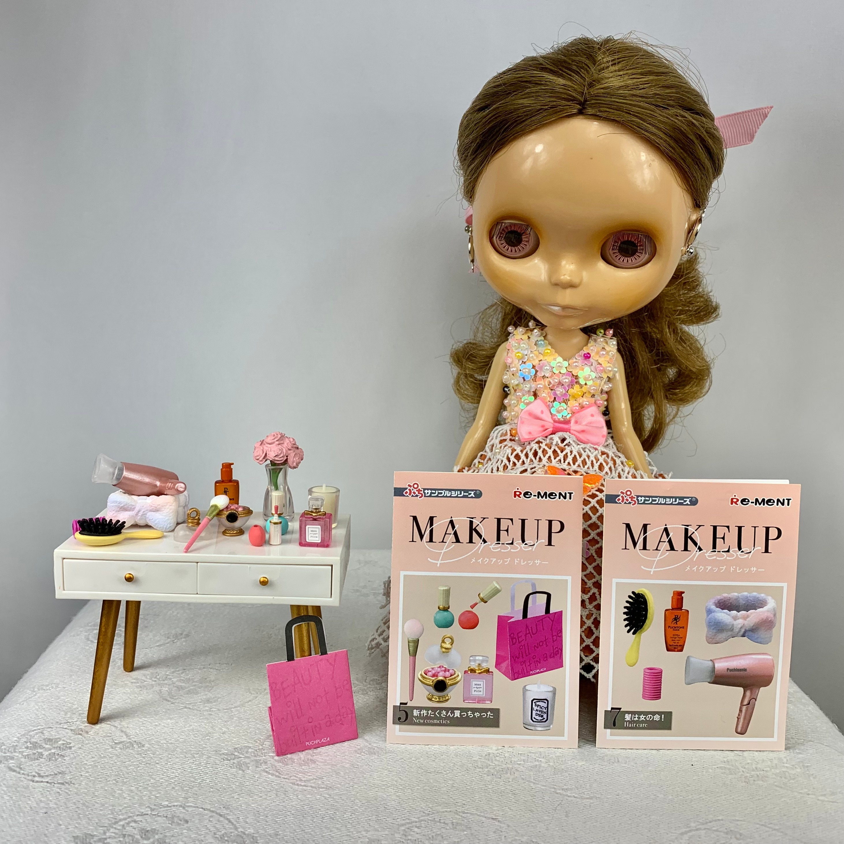 1/12 Scale Miniature Cosmetics/makeup Set/skincare for Popular Fashion  Doll/blythe/fashion Royalty /dollhouse Diorama Dollhouse Accessories 