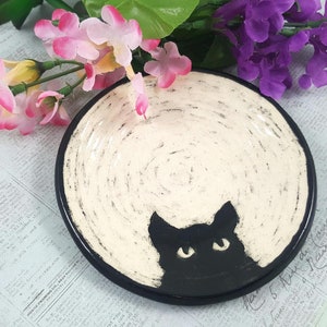 Peeking cat black and white ceramic dish, pottery cat, jewelry dish, sgraffito pottery, cat ceramic bowl, cat lover gift, anniversary gift,