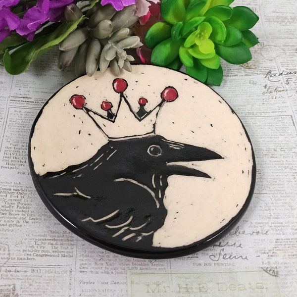 Raven or Crow King sgraffito ceramic plate, crow dish,  raven pottery, raven or crow plate, bird pottery, bird lover gift, anniversary gift