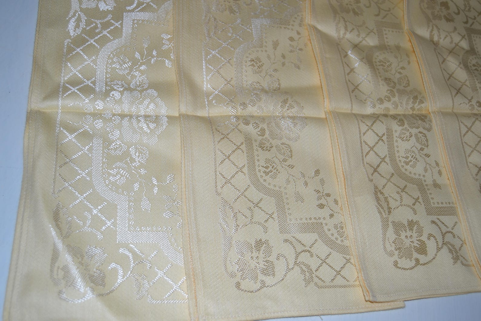 Ivory Damask Napkinsset of 4cream Colored Cloth Napkinsmade Etsy