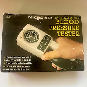Micronta Radio Shack Home Blood Pressure Tester / vintage medical equipment / 1980s / vintage electronics