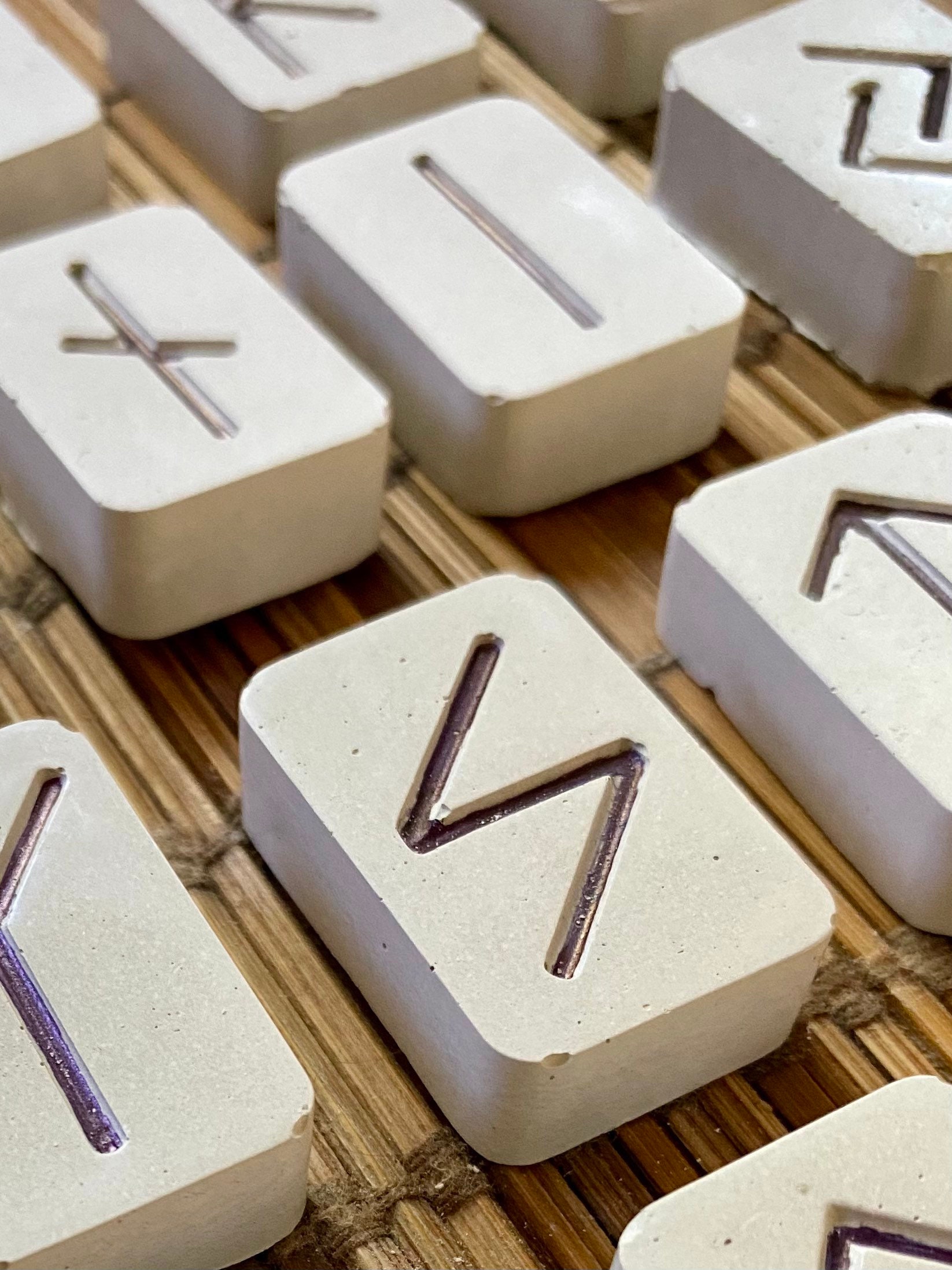 Elder Futhark Set of 25 Runes Reiki Chakra Divination Tool - Etsy