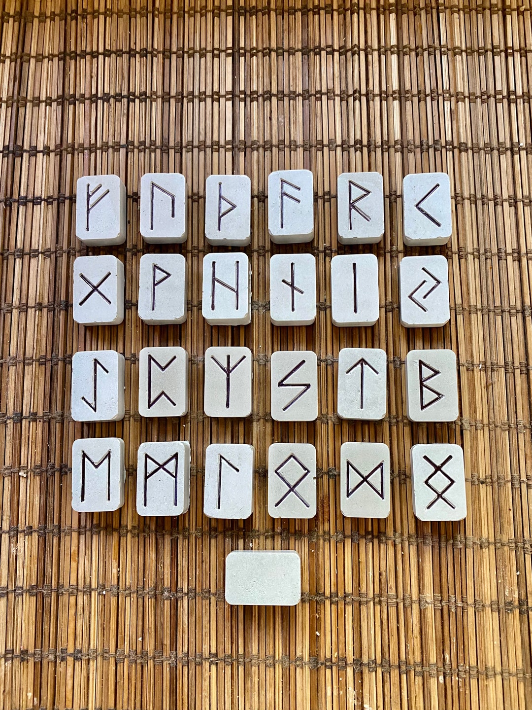 Elder Futhark Set of 25 Runes Reiki Chakra Divination Tool - Etsy