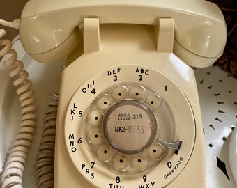 Vintage 1960s almond rotary corded landline telephone