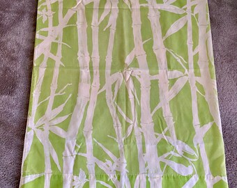 Vintage Wamsutta large pillowcases set of 3 / 1970s /lime green bamboo print / retro bedding /
