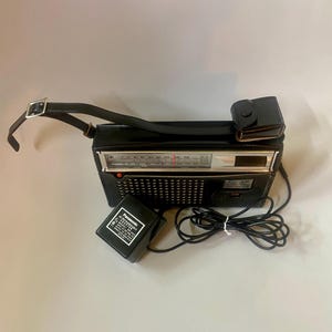 1960s Panasonic AM/FM Transistor Radio with earphone, pouch, and leather case / vintage am/fm radio / retro transistor radio /