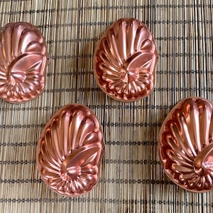 Set of 4 vintage copper seashell jello molds / 1970s / vintage bakeware / retro kitchen decor