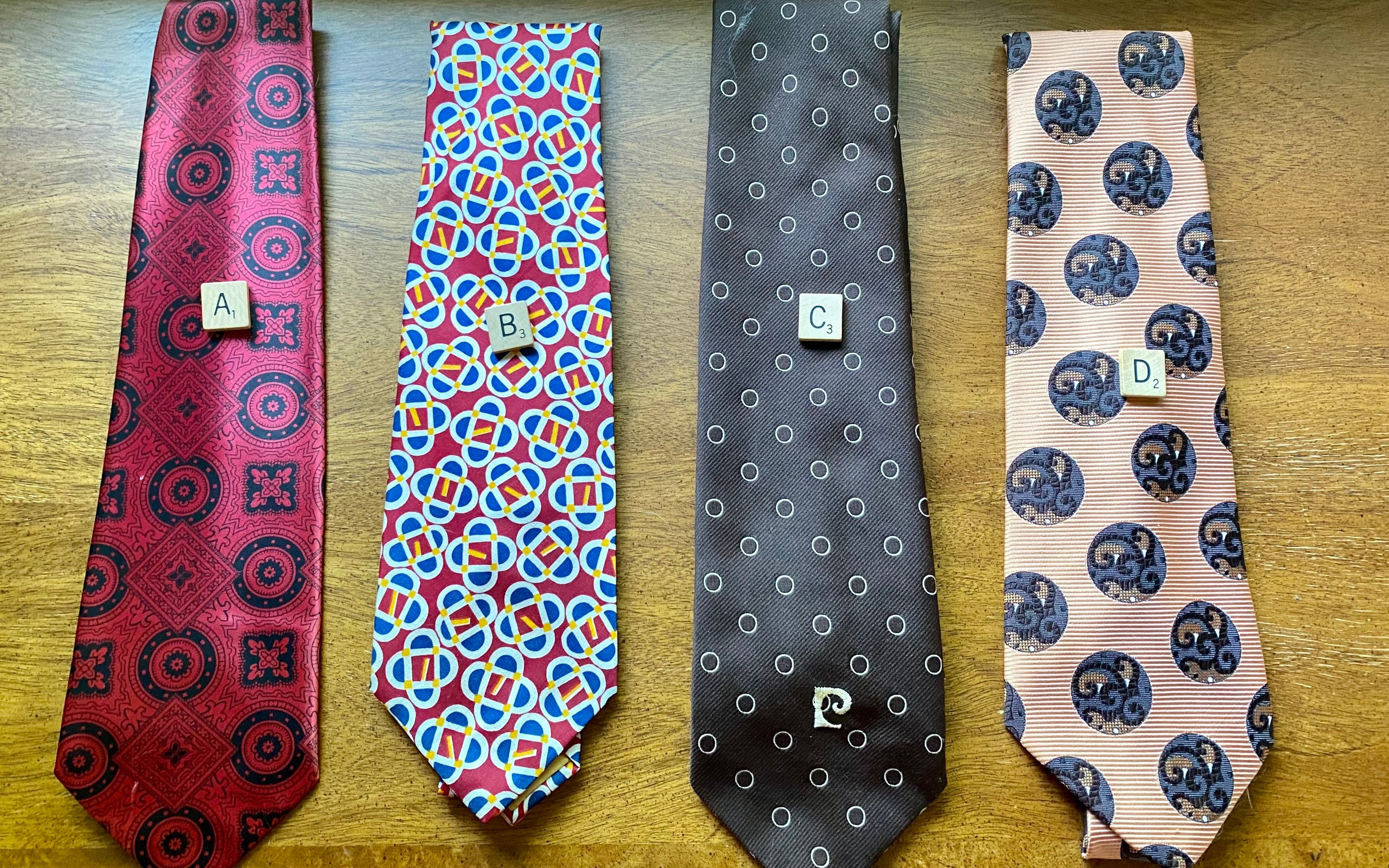 70s 80s Pierre Cardin 刺繍入り ヴィンテージ タキシード 渋谷のおすすめ古着屋 qosmos】ハリのある生地に漂う高級感が