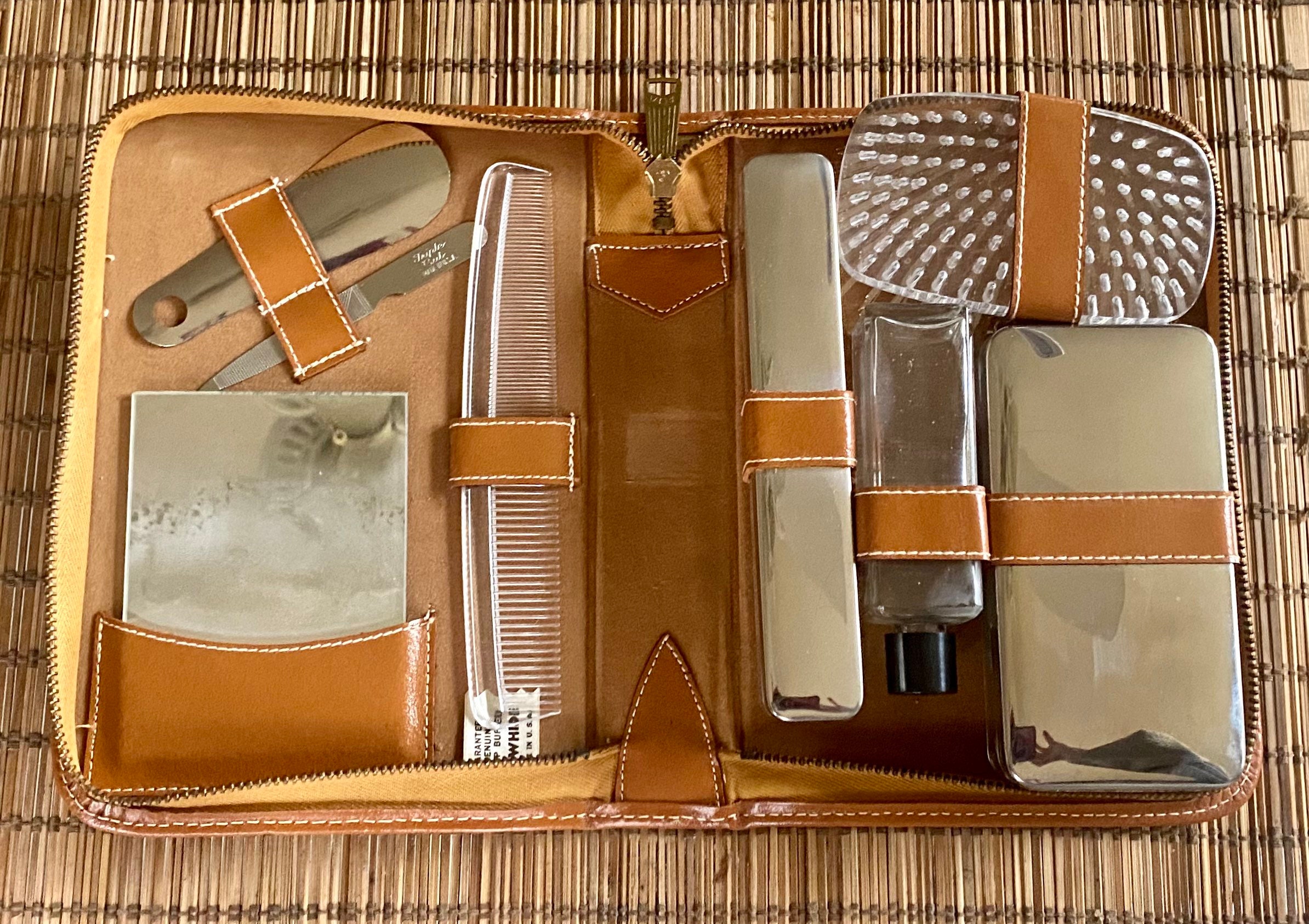 Vintage Travel Kit / Vintage Leather Dopp Kit for Men / Men's