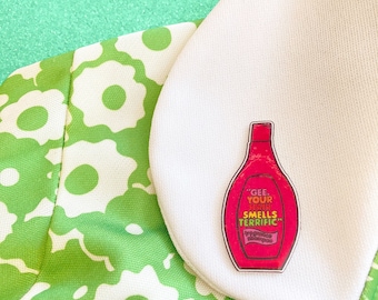 Spilla, magnete, orecchini, adesivo o collana vintage Gee Your Hair Smells Terrific Shampoo