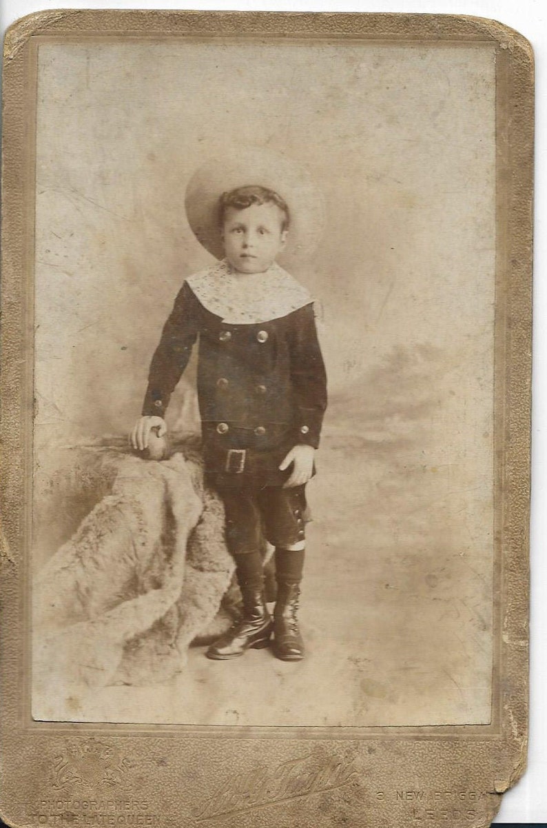 Retrato del Gabinete Fotográfico Antiguo Retrato de un niño | Etsy