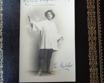 Antike Postkarte mit echten Fotos aus den 1910er Jahren – Charakterdarsteller