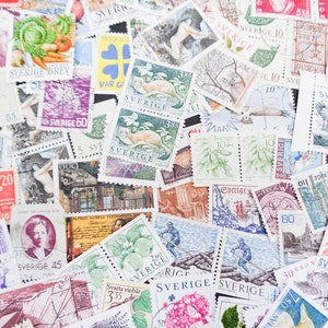 50 sellos postales usados de Suecia (sin papel)