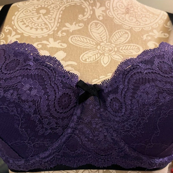 Women's Heidi Klum Purple Lace Underwire Contour Bra Size 36C