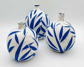 Vase Dekor-Set, Vase-Set, Keramik Geschenk, Gastgeberin Geschenk, neues Zuhause Geschenk, Regal Dekor, Keramik Kunst, weiß blau Vase, Porzellanvase, Keramikvase
