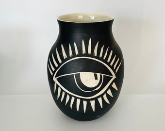 Handmade Vase, Vase Gift, Pottery Gift, New Home Gift, Ceramic Decor, Shelf Decor, Evil Eye Decor, Hostess Gift, New Couple Gift, Modern