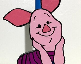 Piglet with a Honey Hunny Pot Countertop Tabletop Wood Kitchen Paper Towel Holder Decoration