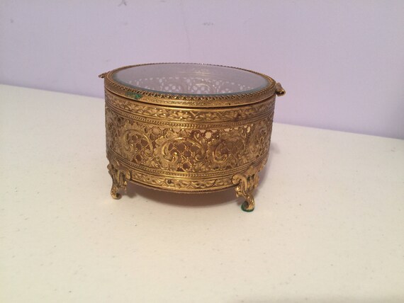 Vintage filigree ormolu oval jewelry box - image 5