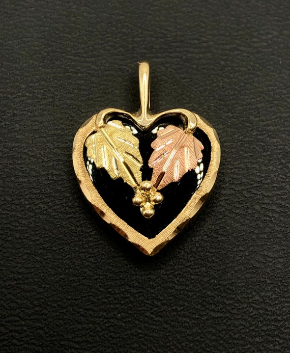Beautiful Vintage Stamper 10K Black Hills Gold Heart Shaped