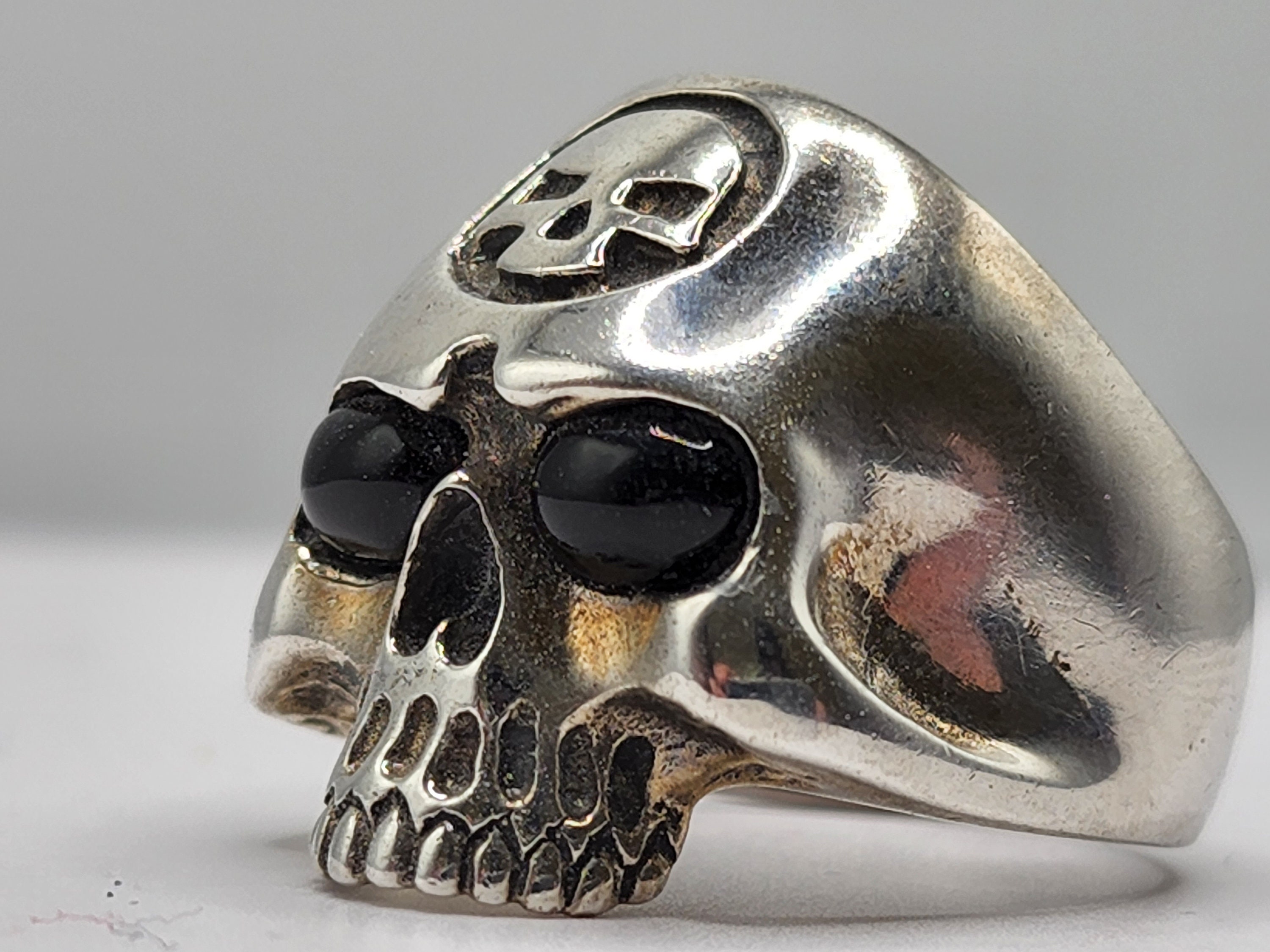 Onyx best sale skull ring