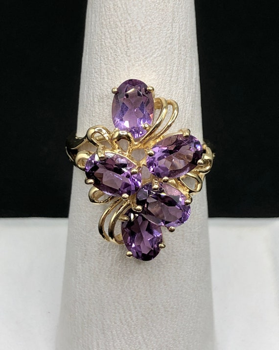 10K Gold and Amethyst Ring - Vintage - SIZE 7 - image 1