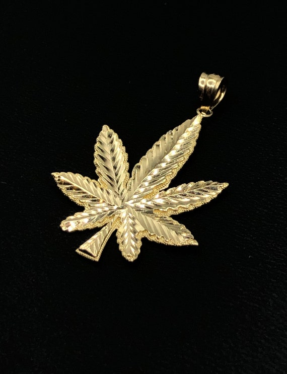 10K Gold Marijuana Leaf Pendant - Cannabis - Vint… - image 3