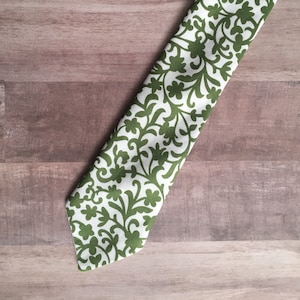 Skinny Tie-Free Shipping-Men&#39;s Skinny Tie-Skinny Tie for Men-Floral Necktie-Green Necktie-Green Floral Tie-Necktie-Suit and Tie